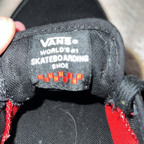 Vans black men’s size 10 Like new condition. - Picture 5 of 7